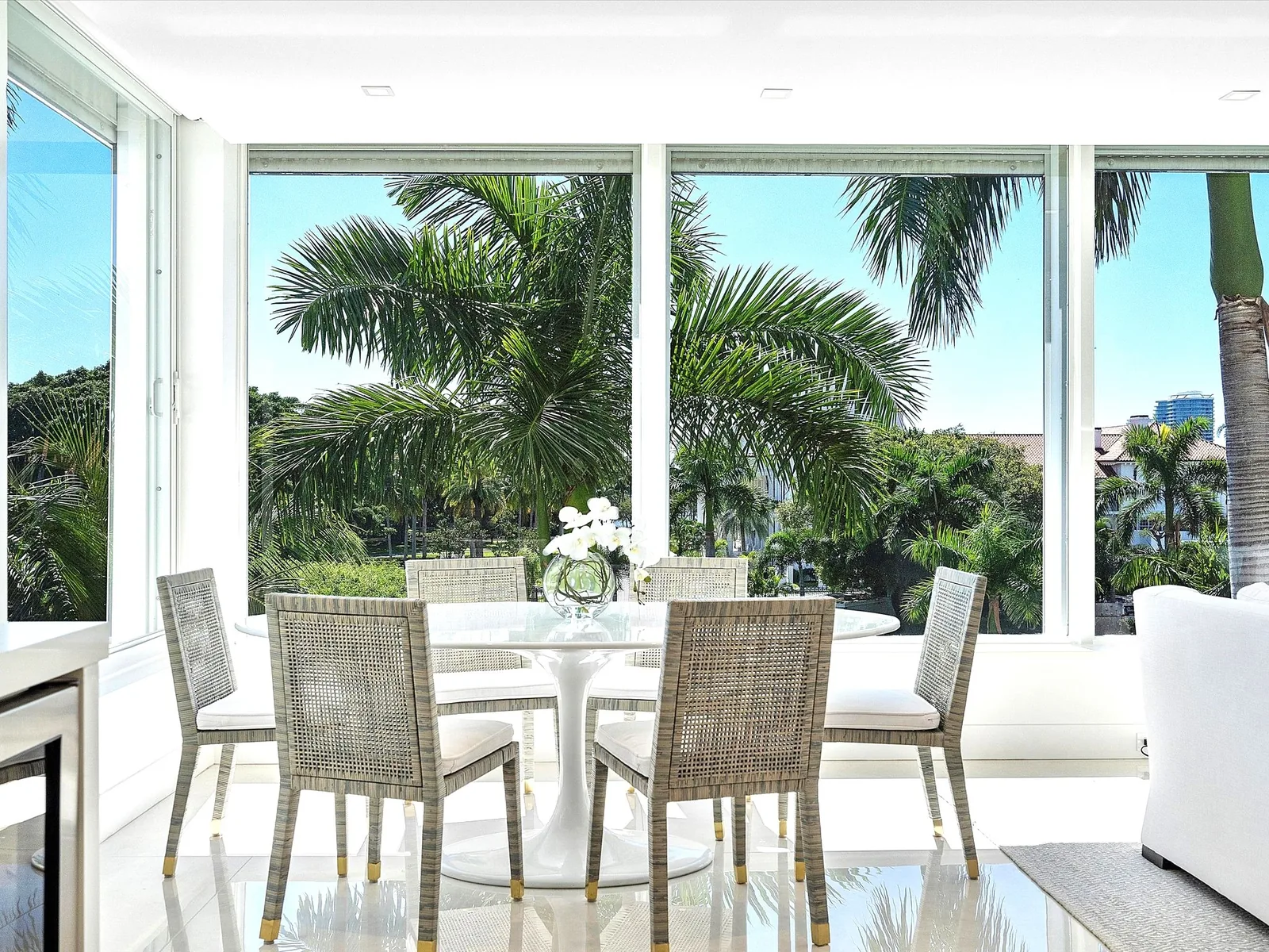 S Residence, Palm Beach Towers, Palm Beach, FL &mdash; view 3