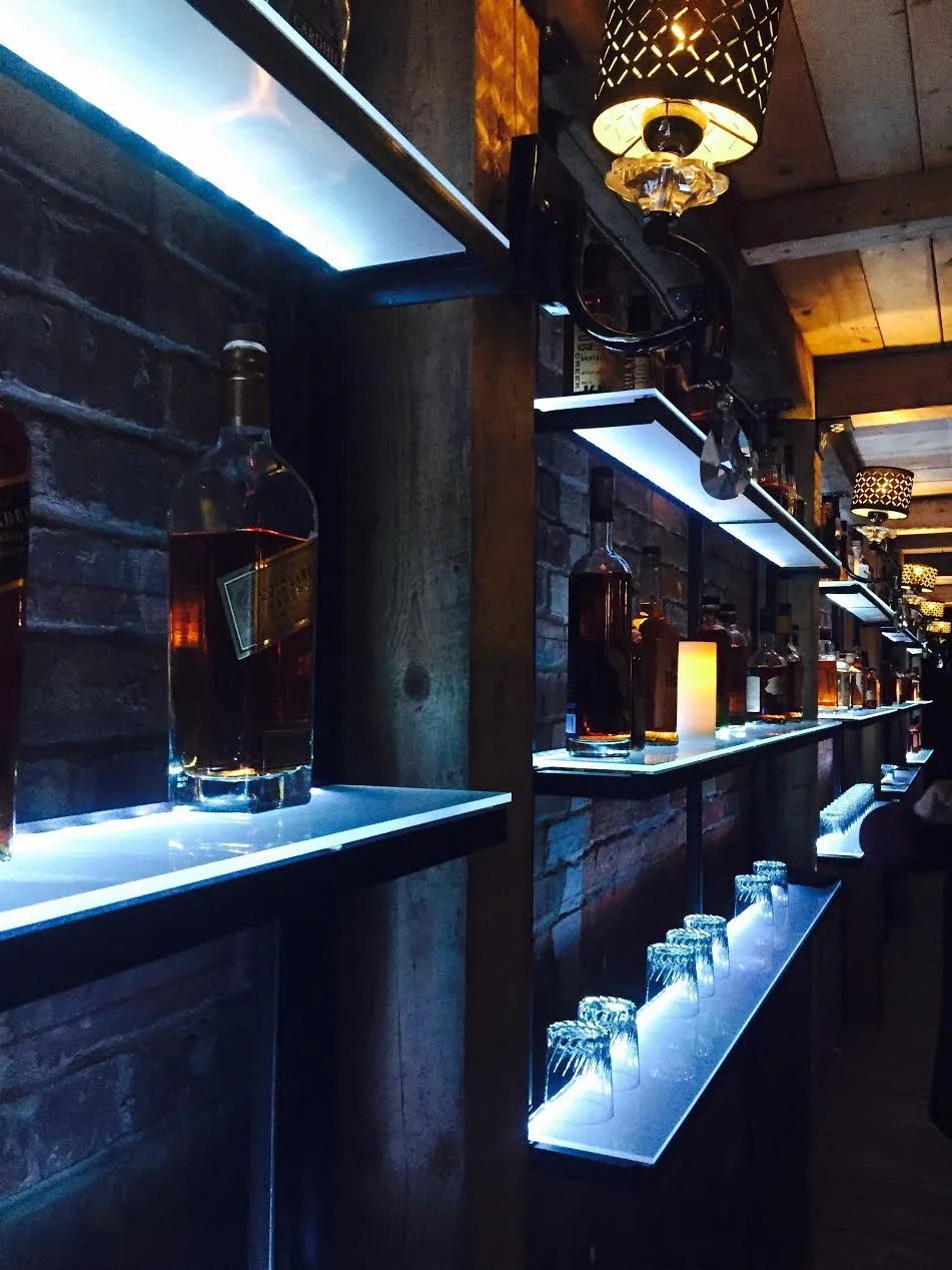 Canadian Club Lounge, Toronto, ON — view 6