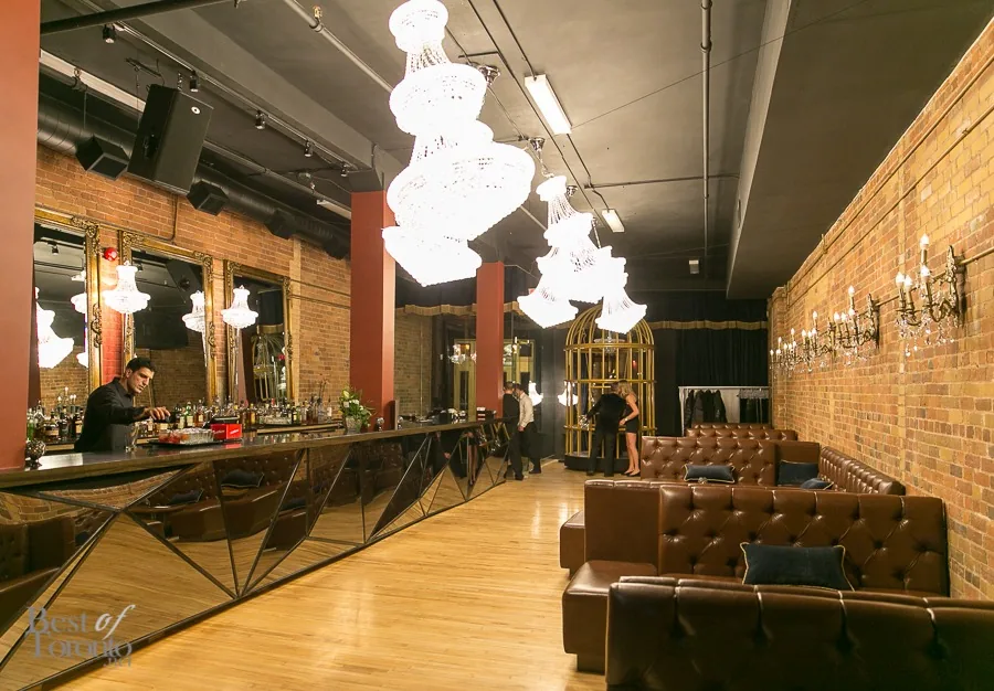 Canadian Club Lounge, Toronto, ON — view 8